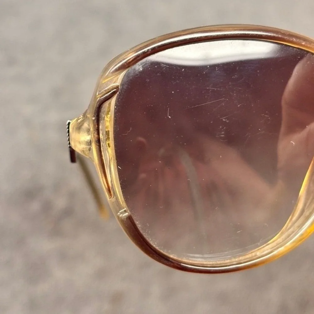 Vintage Oversized Sunglasses Amber Brown Gradient Lenses Gold Tone Frames Retro